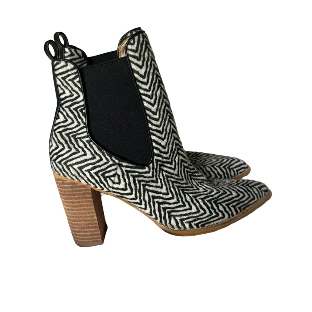Oasis Society Black Multi Chelsea Bootie Size 7